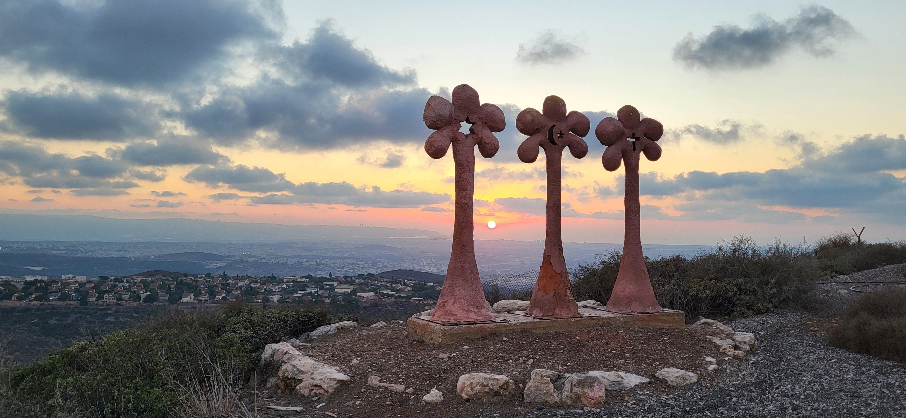 مجلس كوكب ابو الهيجاء المحلي:عطاء لتنفيذ أعمال تطوير في حديقة التماثيل